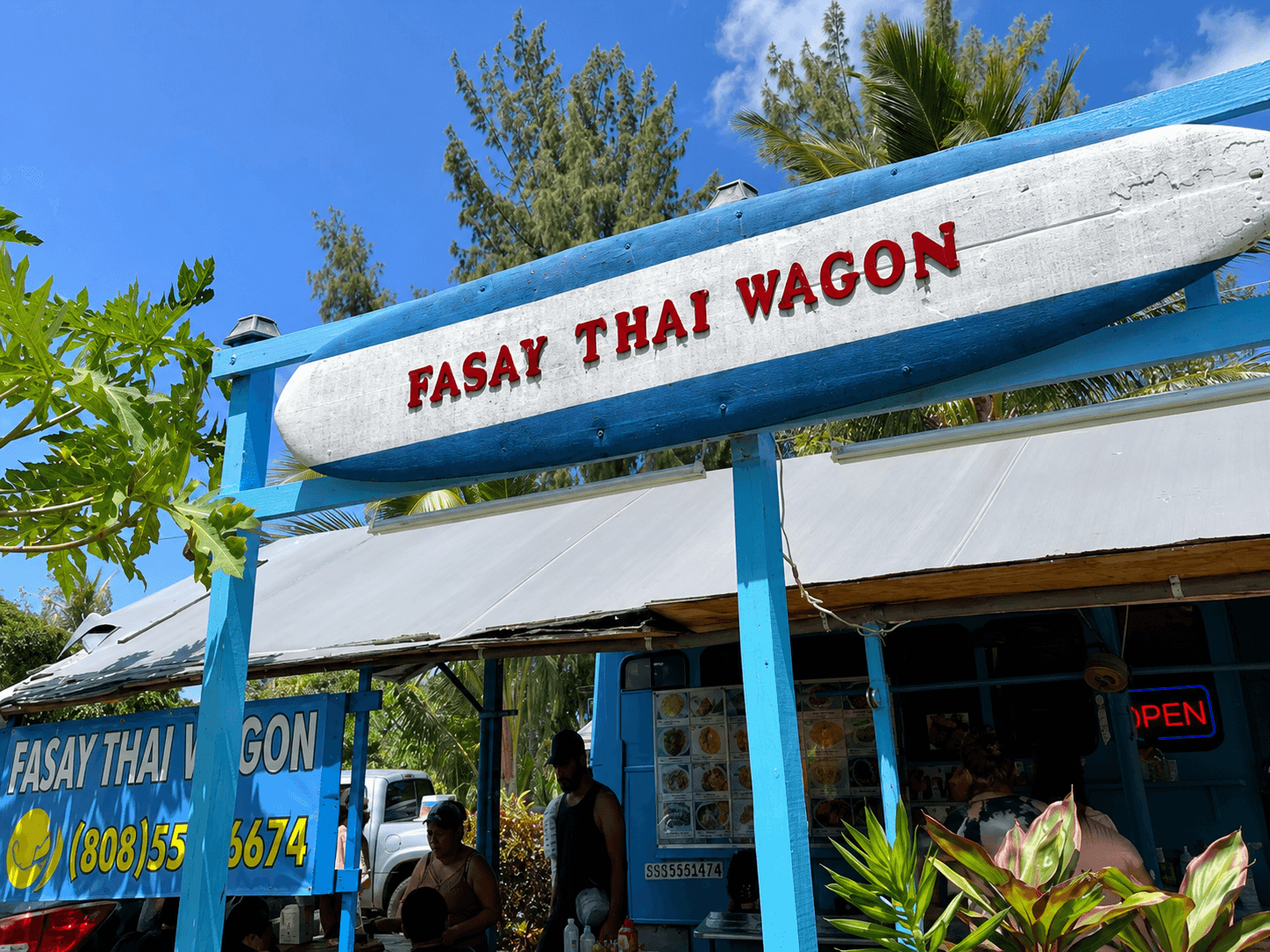 Blue Fasay Thai Wagon serving Thai food in Kahuku